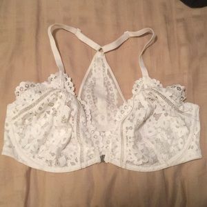 Victoria’s Secret unlined front clasp bra